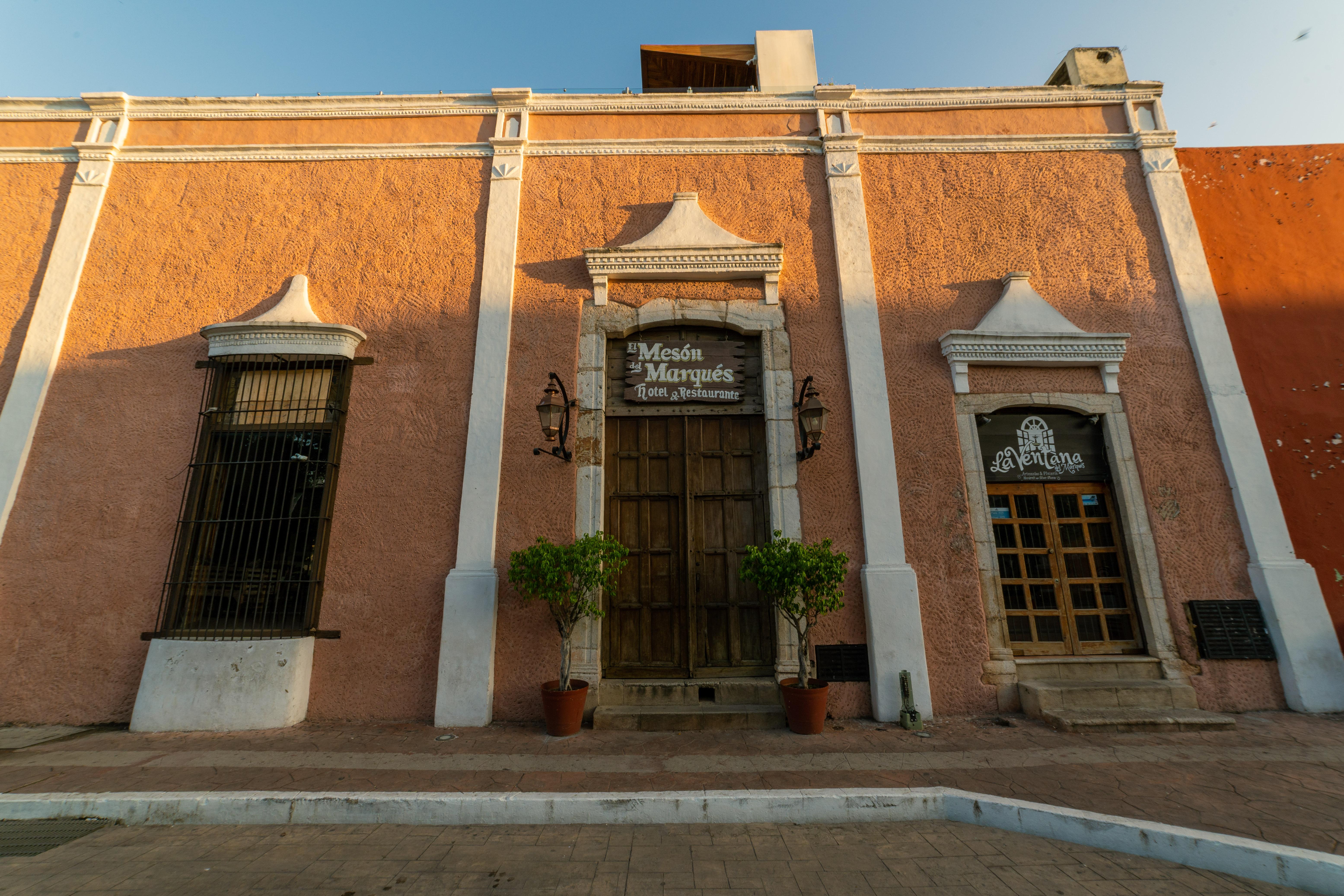 Hotel Meson Del Marques Valladolid  Exterior photo