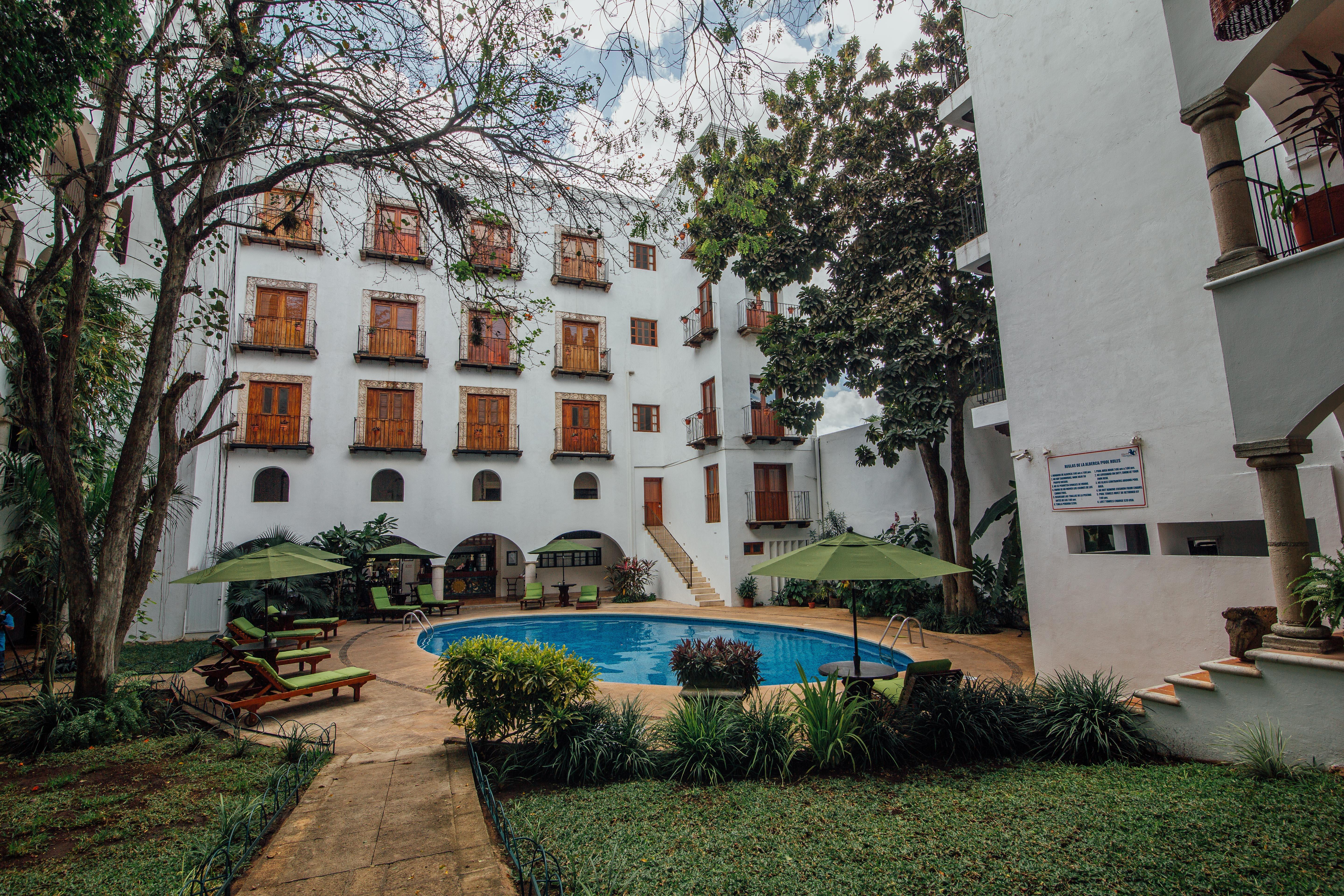 Hotel Meson Del Marques Valladolid  Exterior photo